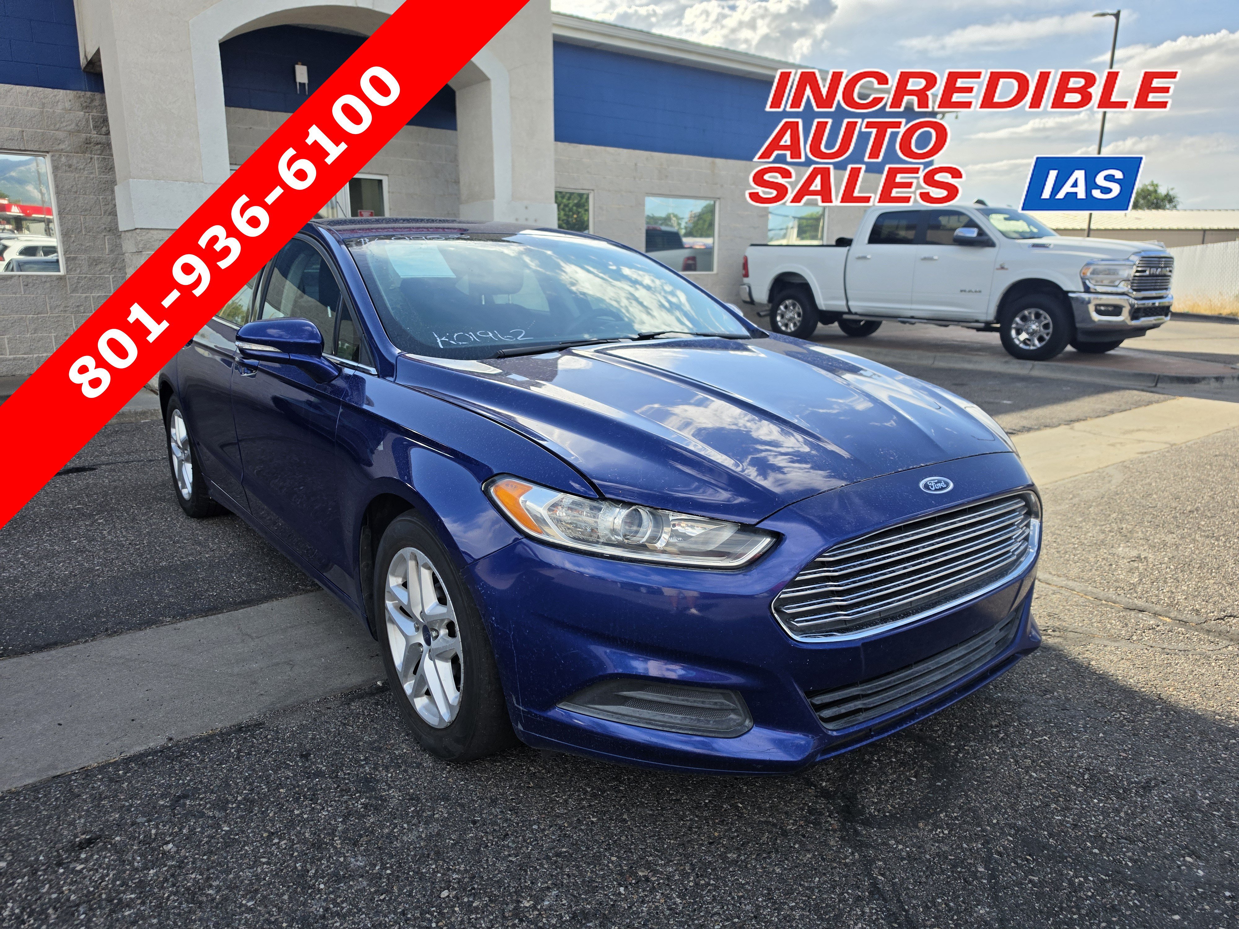 Used 2015 Ford Fusion SE FWD image 1