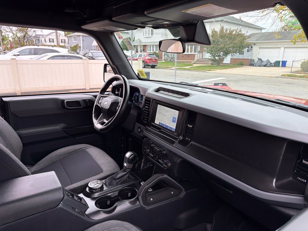 Used 2023 Ford Bronco Big Bend w/ Sasquatch Package AWD/4WD image 15