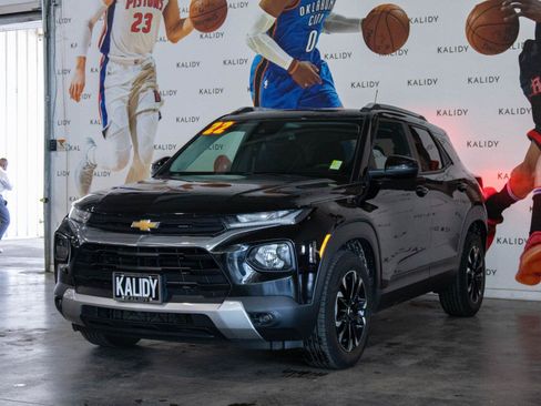 Used 2022 Chevrolet TrailBlazer LT w/ Convenience Package FWD image 20