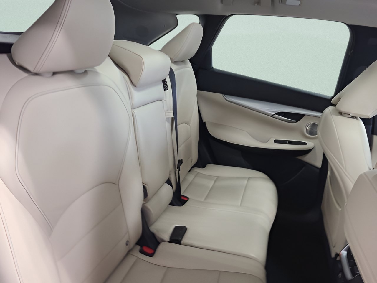 Used 2019 INFINITI QX50 Essential w/ Proactive Package AWD/4WD image 16