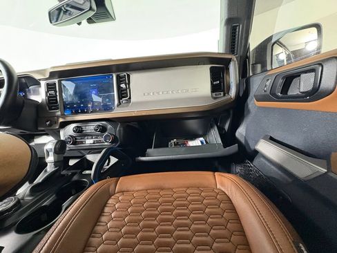 Used 2023 Ford Bronco Outer Banks AWD/4WD image 28