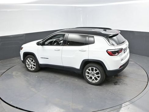 Used 2025 Jeep Compass Limited AWD/4WD image 42