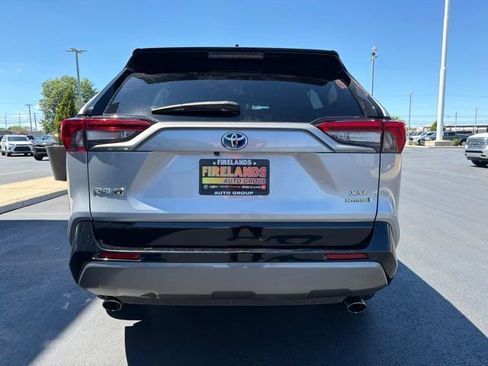 Used 2021 Toyota RAV4 XSE w/ XSE Grade Weather Package AWD/4WD image 6