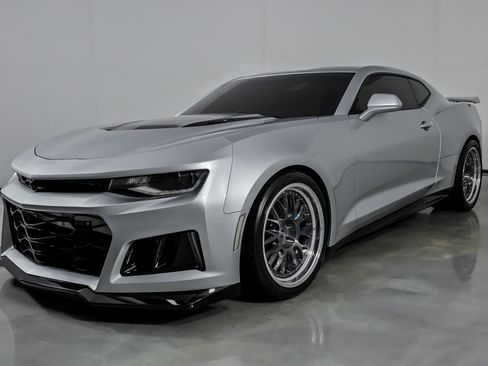 Used 2017 Chevrolet Camaro ZL1 RWD image 6