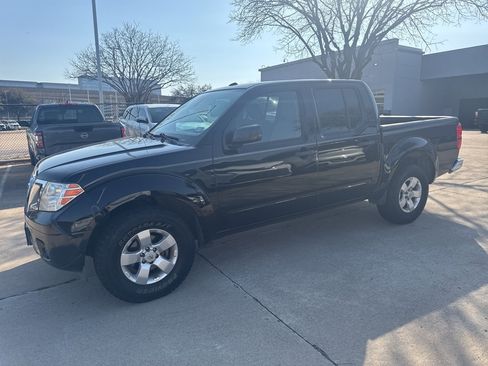 Used 2013 Nissan Frontier SV image 5