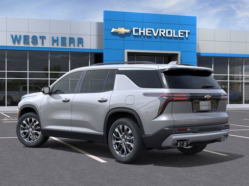 New 2026 Chevrolet Traverse LT w/ Sun and Wheel Package AWD/4WD image 3