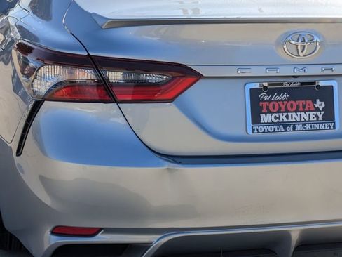 Used 2023 Toyota Camry SE image 8