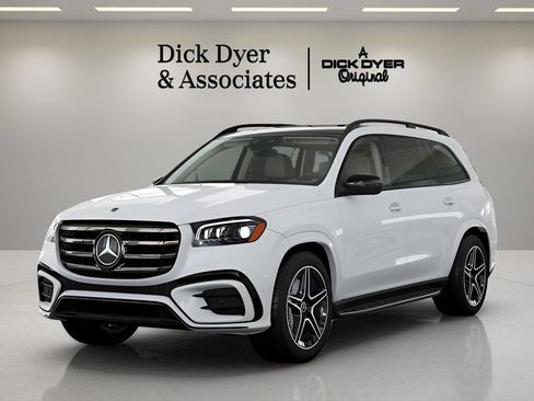 Used 2026 Mercedes-Benz GLS 450 4MATIC image 35