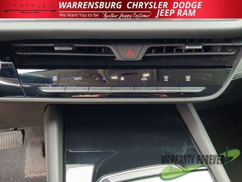 Used 2024 Buick Envision Preferred AWD/4WD image 23