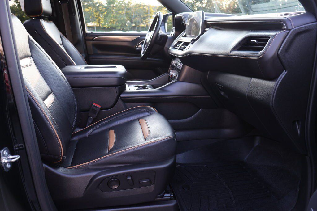 Used 2023 GMC Yukon XL AT4 w/ AT4 Premium Package AWD/4WD image 27