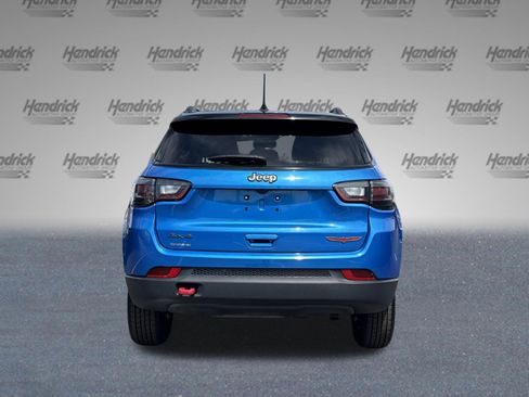 Used 2022 Jeep Compass Trailhawk w/ Trailhawk Elite Group AWD/4WD image 9