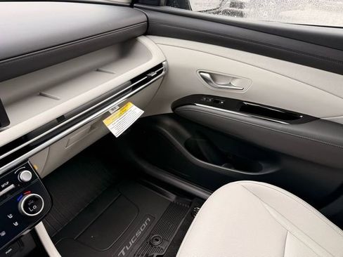New 2026 Hyundai Tucson Limited image 25