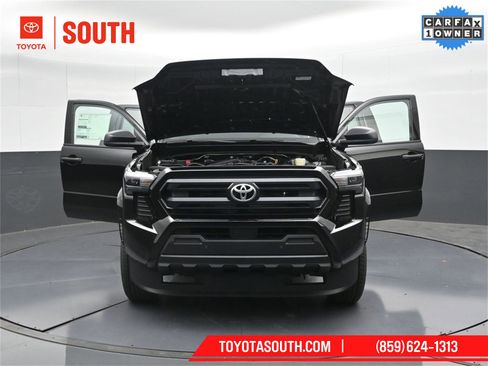 Used 2025 Toyota Tacoma SR w/ SR Upgrade Package image 58