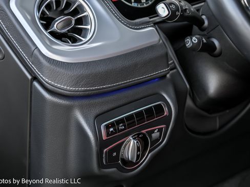 Used 2024 Mercedes-Benz G 550 image 33