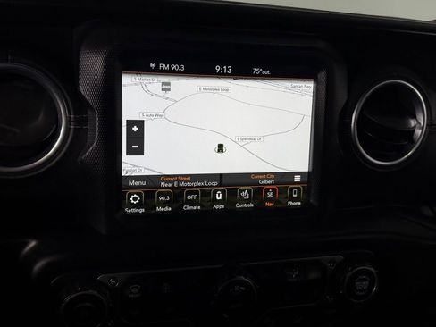 Used 2018 Jeep Wrangler Unlimited Sahara image 14