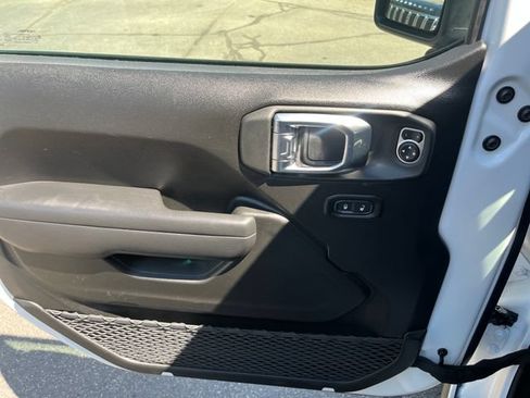 Used 2026 Jeep Gladiator Rubicon AWD/4WD image 14