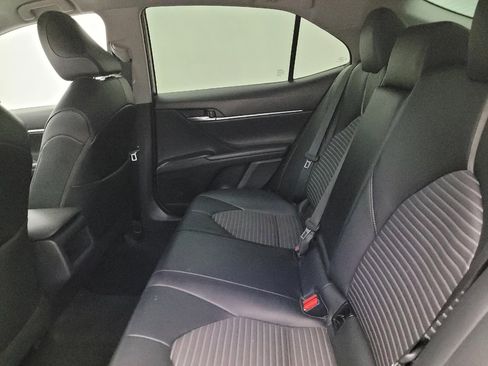 Used 2021 Toyota Camry SE w/ Carpet Mat Package (TMS) image 18