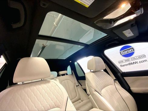 Certified 2025 BMW X5 xDrive40i w/ M Sport Package image 13