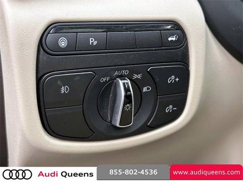 Used 2019 INFINITI QX50 Essential w/ Sensory Package image 22