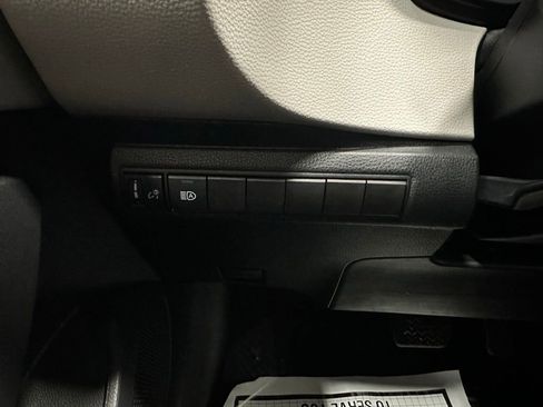 Used 2025 Toyota Corolla LE image 17