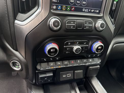 Used 2021 GMC Sierra 3500 Denali w/ Denali Ultimate Package image 30