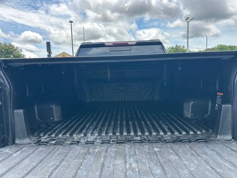 Used 2021 Chevrolet Silverado 1500 LTZ RWD image 19