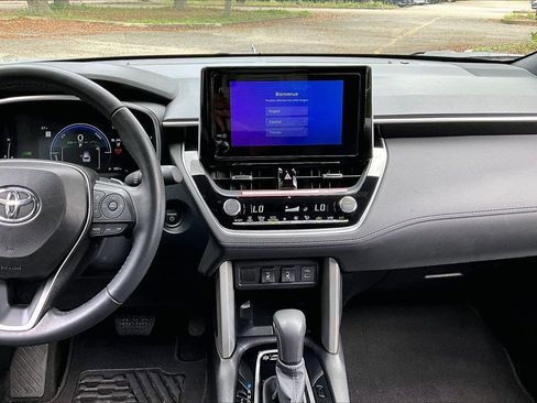 Used 2024 Toyota Corolla Cross AWD Hybrid w/ Convenience Package image 9