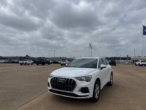 Used 2020 Audi Q3 2.0T Premium w/ Convenience Package AWD/4WD image 7