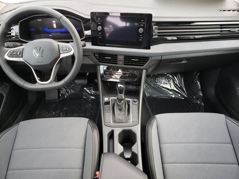 New 2026 Volkswagen Jetta SE FWD image 9