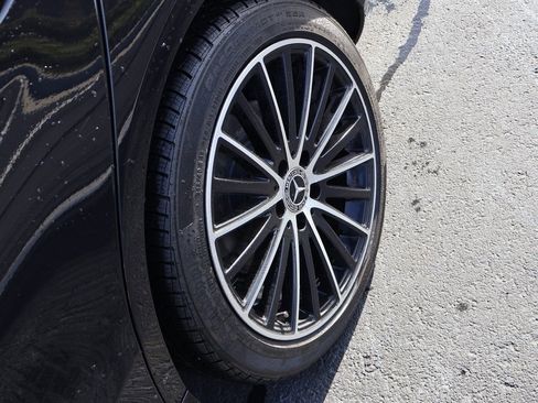 Used 2020 Mercedes-Benz C 300 4MATIC Sedan image 41