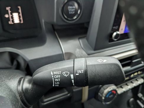 Used 2024 Toyota Tacoma SR5 image 43