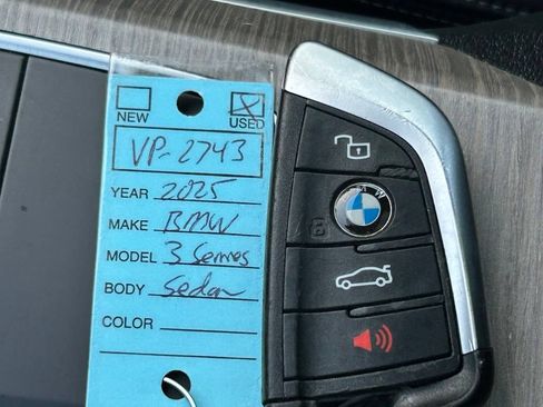 Used 2025 BMW 330i Sedan RWD image 44