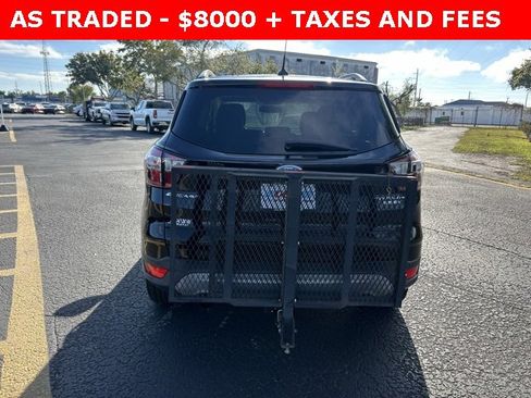 Used 2018 Ford Escape Titanium image 5