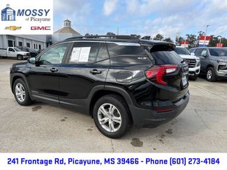 Certified 2022 GMC Terrain SLE w/ Driver Convenience Package video 4