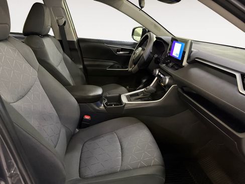 Used 2025 Toyota RAV4 XLE w/ Convenience Package FWD image 22
