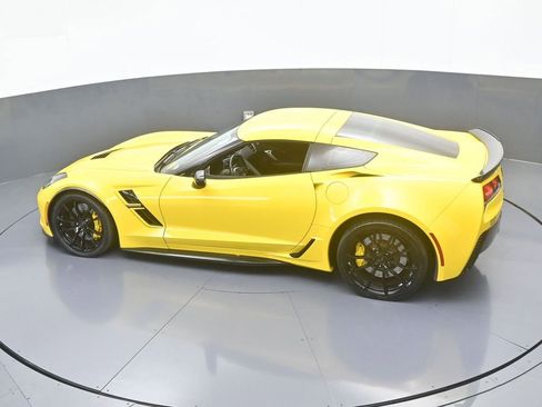 Used 2019 Chevrolet Corvette Grand Sport w/ Carbon Flash Badge Package image 36