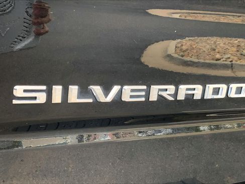 Used 2022 Chevrolet Silverado 1500 LT RWD image 31