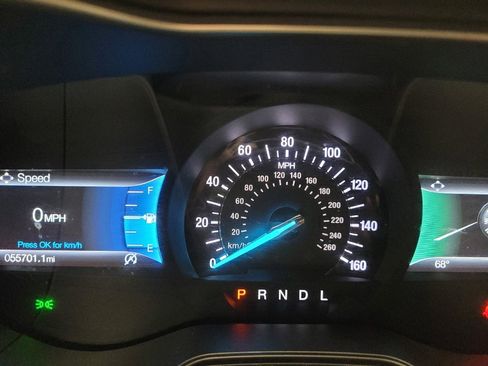 Used 2020 Ford Fusion SE FWD image 23