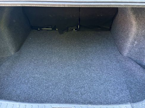 Used 2025 Nissan Versa SV FWD image 29