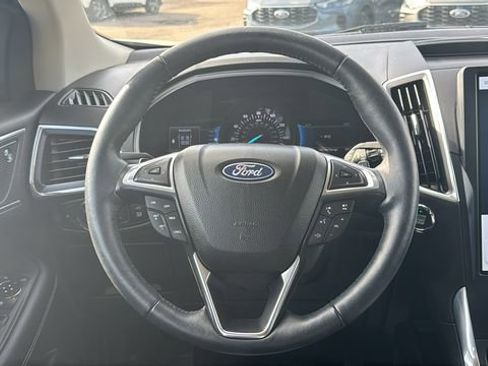 Certified 2022 Ford Edge Titanium w/ Class II Trailer Tow Package image 15