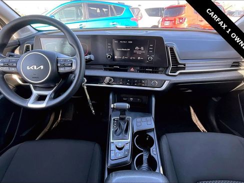 Used 2024 Kia Sportage LX image 7