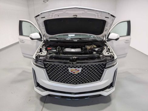 Used 2023 Cadillac Escalade Premium Luxury AWD/4WD image 14