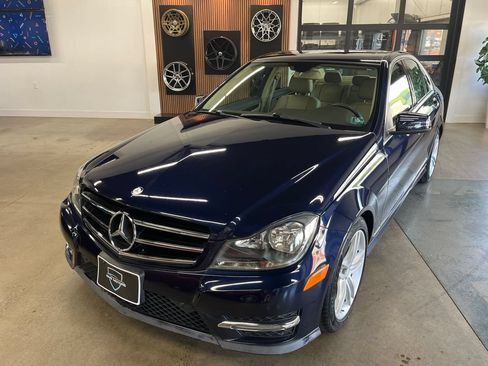 Used 2014 Mercedes-Benz C 300 4MATIC Sedan image 3