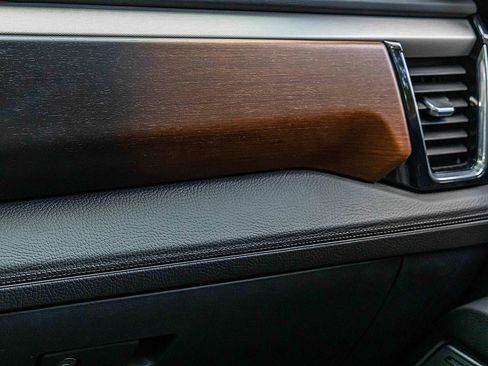 Used 2024 GMC Sierra 2500 Denali w/ Denali Reserve Package image 15