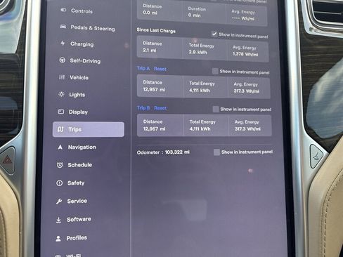 Used 2015 Tesla Model S 70 RWD image 41