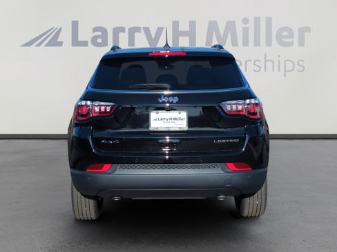 New 2026 Jeep Compass Limited image 4
