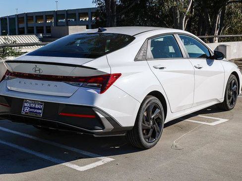 New 2026 Hyundai Elantra Sport image 6