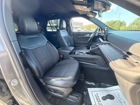 Used 2025 Ford Explorer ST-Line AWD/4WD image 21