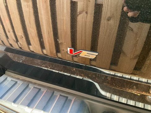 Used 2018 Chevrolet Colorado W/T w/ Custom Special Edition image 8