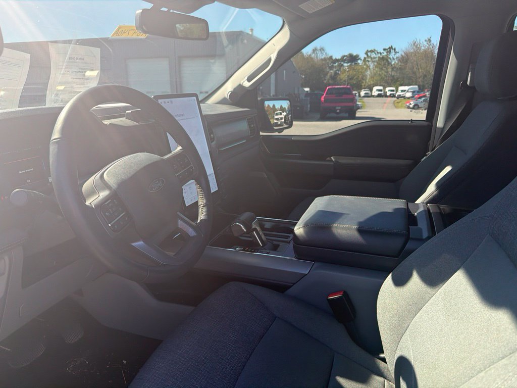 Used 2024 Ford F150 Lightning Flash AWD/4WD image 13
